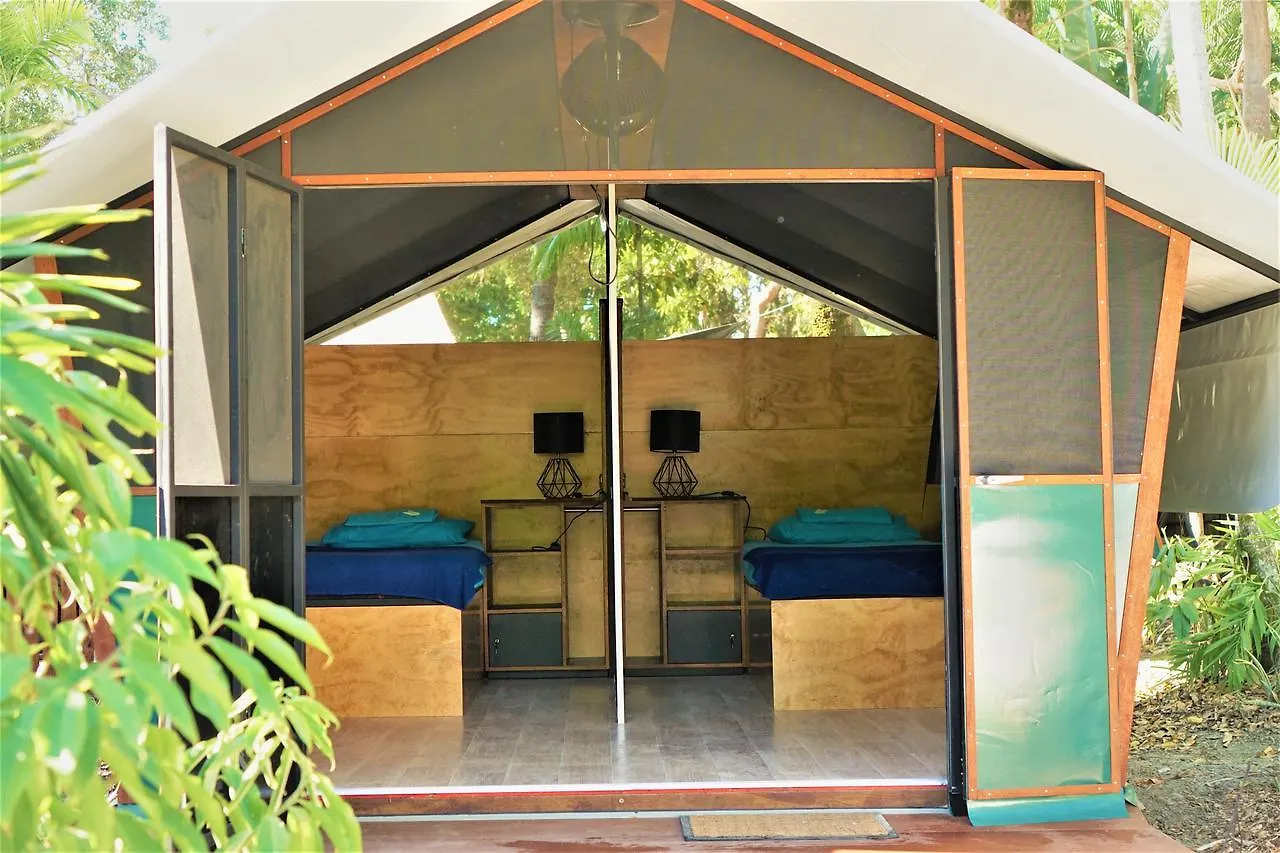 Dougies Backpackers Resort Port Douglas Hostal