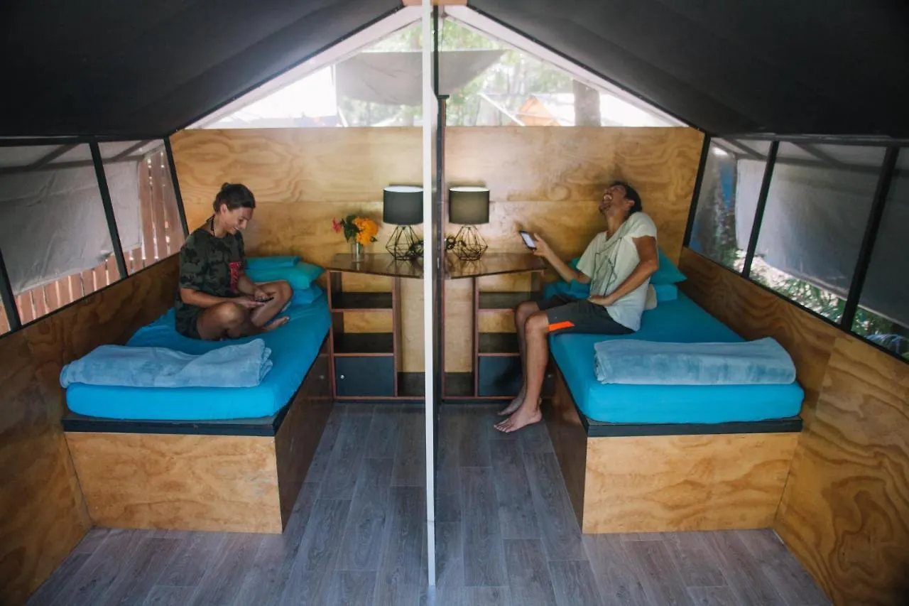 Dougies Backpackers Resort Port Douglas Hostal